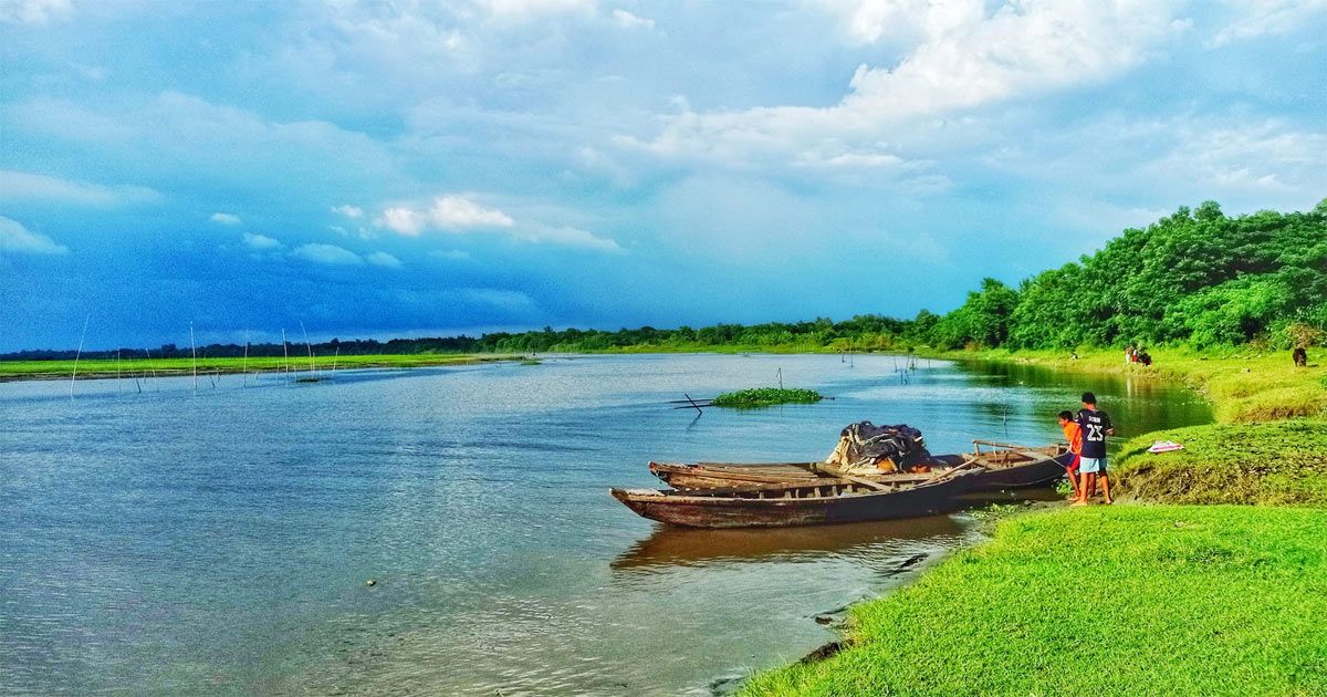 ভ্যাপসা গরমে বৃষ্টিতে স্বস্তি