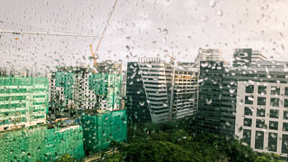 rainy-city-pexels.jpg